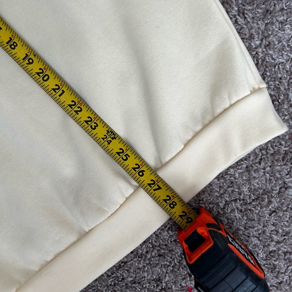 Vintage Yellow Embroidered Flower Oversized Crewneck - Picture 2 of 6